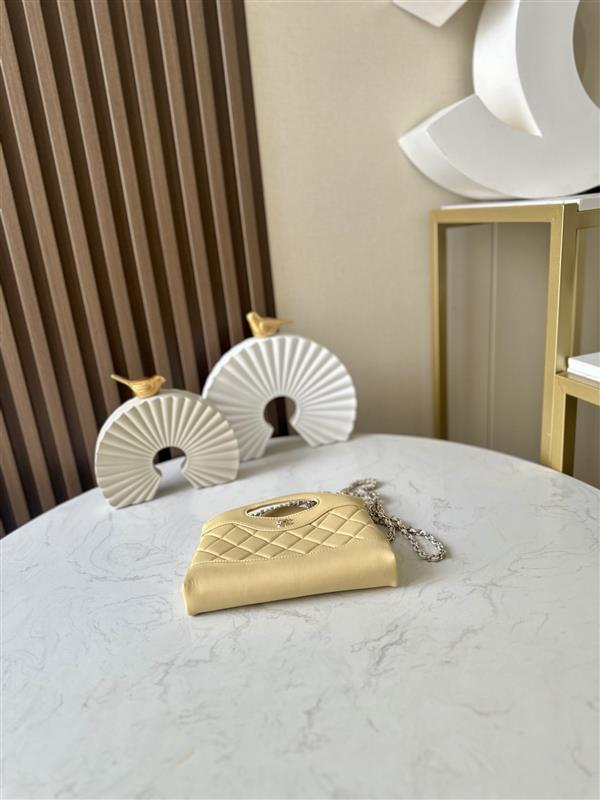 2026131221458403 570